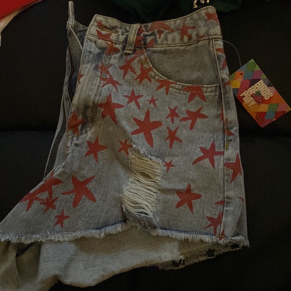 New Shorts perfect for 4th of July DC brand Harley Quinn - Picture 6 of 9